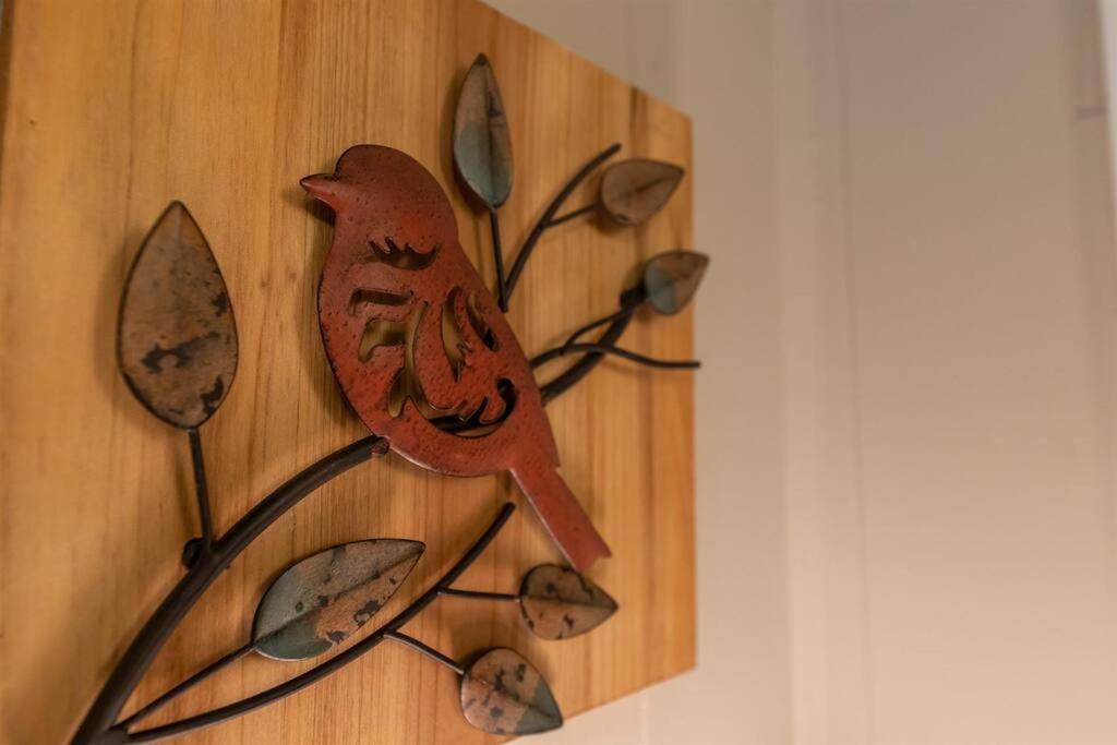 The Cardinal Nest A Cozy Cottage On Main St Saint Charles Esterno foto